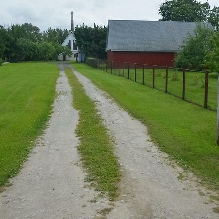 Joeekalda Accommodation Pulli  Екстериор снимка
